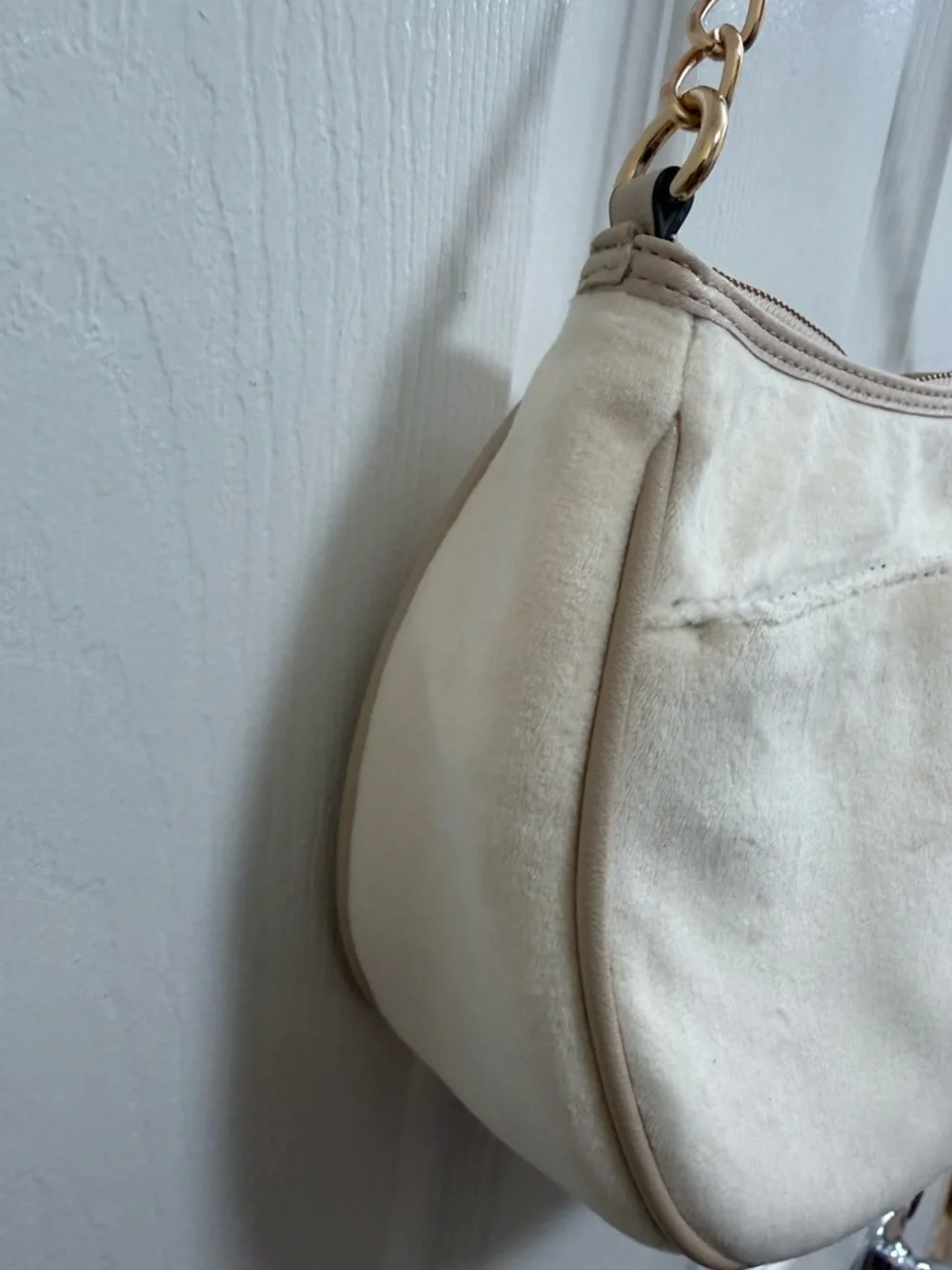 NWT Juicy Couture Falling For Juicy Shoulder Bag in Soft White